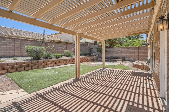 Building Photo - 500 Desert Summit Ct