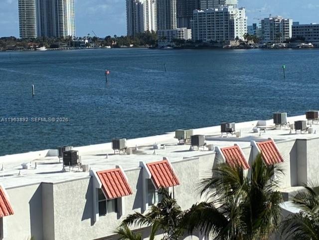 Building Photo - 3770 NE 171 St