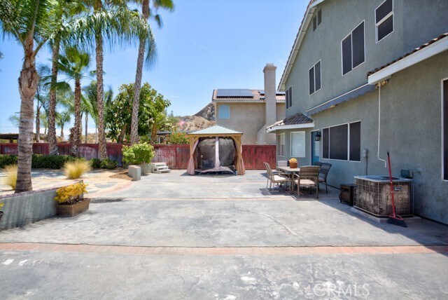 Building Photo - 14794 Goldenrain Dr