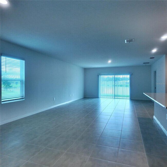 Building Photo - 4752 Cloister St