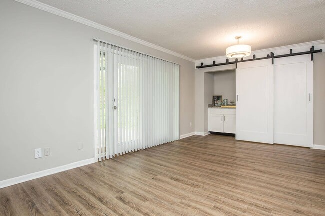 Building Photo - Kingston Pointe Apartments