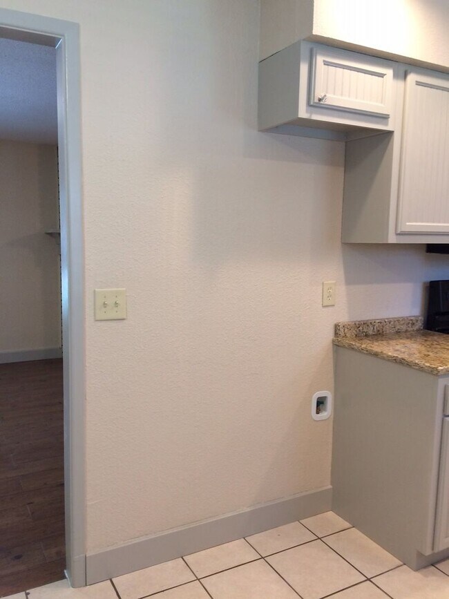 Building Photo - Move in Ready 3/2 Home in Frisco!
