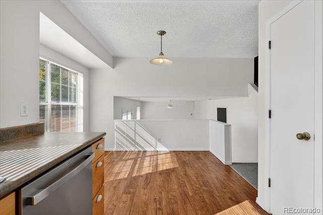 Building Photo - 306 Mulberry Cir