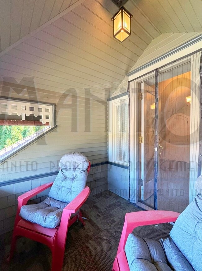 Building Photo - **COMING SOON** South Hill Swank