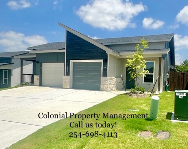 Building Photo - AVAILABLE NOW! - FIRST MONTH FREE