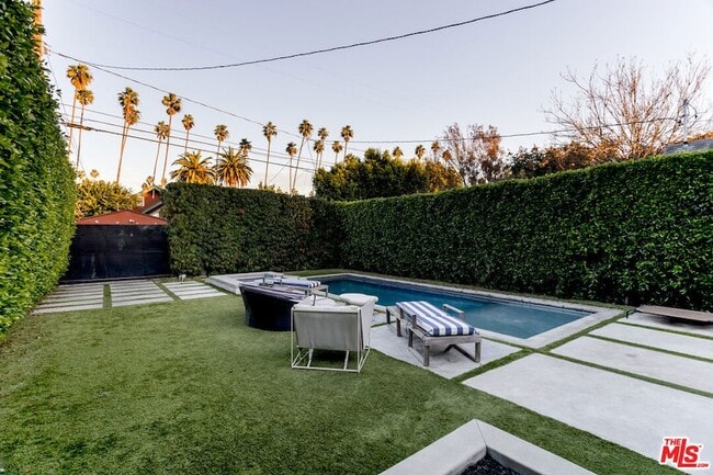 Building Photo - 3438 4th Ave