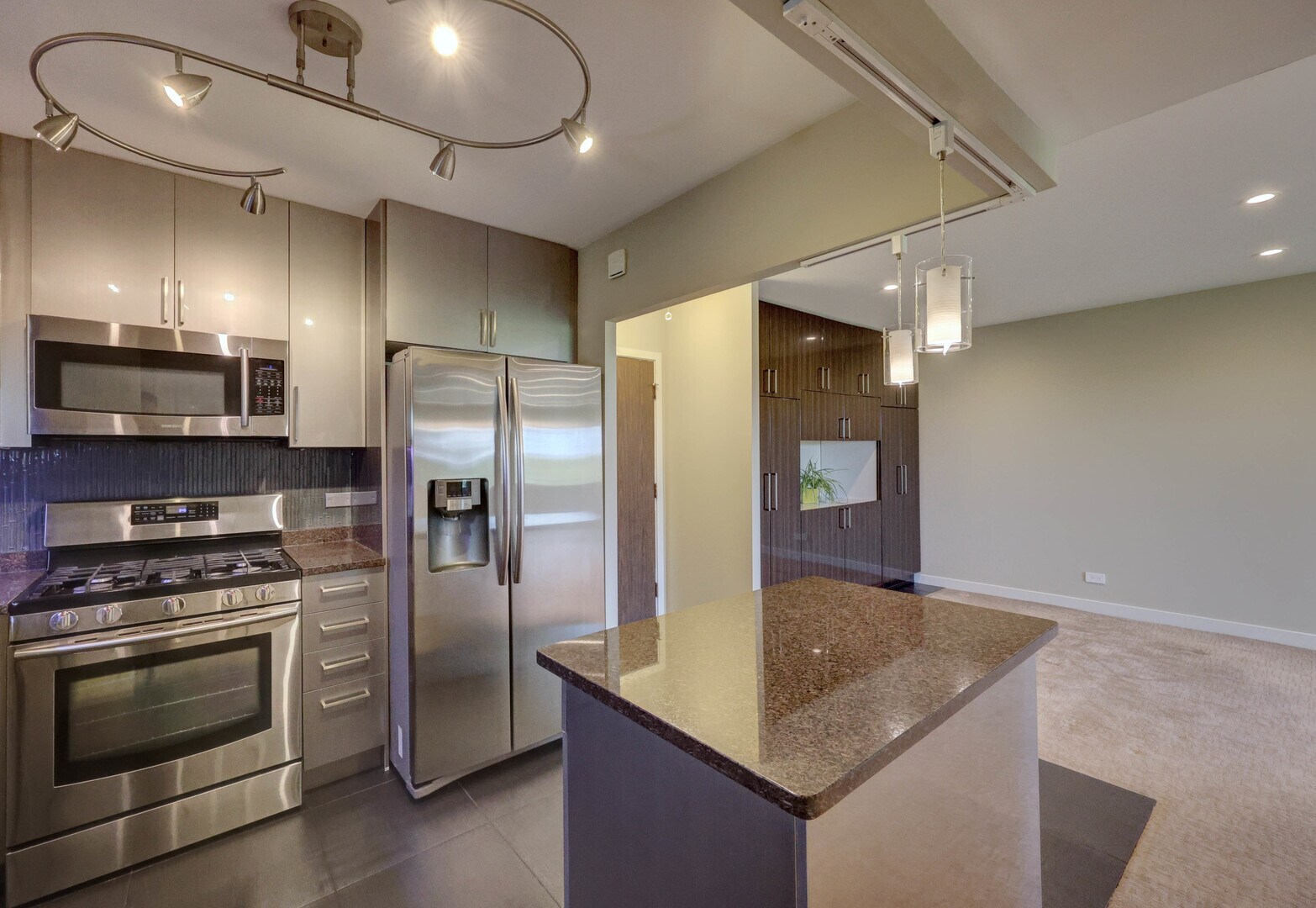 Kitchen Area - 700 Wellington Ave