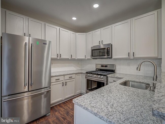 Building Photo - 12139 Amber Ridge Cir