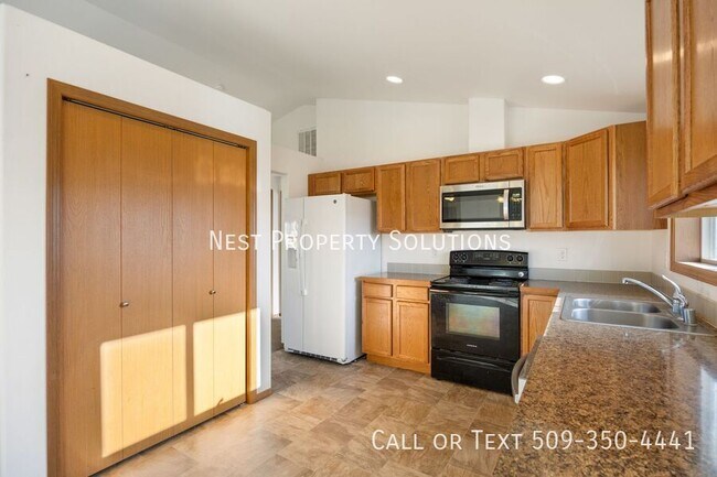 Building Photo - 1317 W Electra St