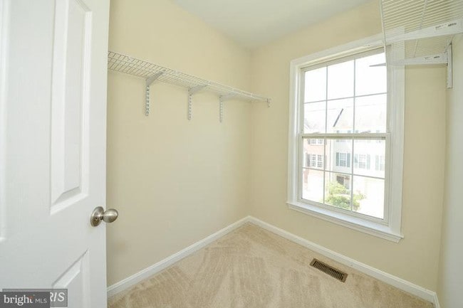 Building Photo - 46803 Keswick Square