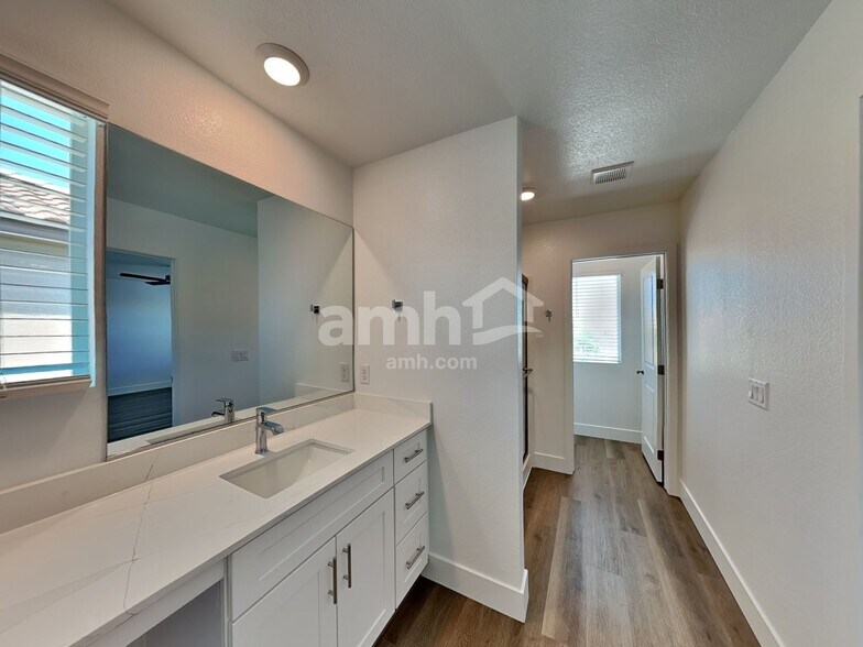 Building Photo - 4660 Flaming Ridge Trail