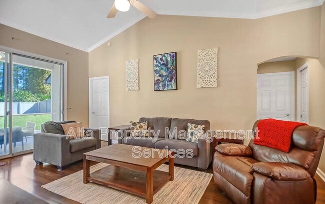 Building Photo - 701 Lake Stone Cir