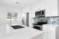 Building Photo - 1/2 Off First Month's Rent ALMOST NEW 2BD-2BTH HOME!! - WONT LAST