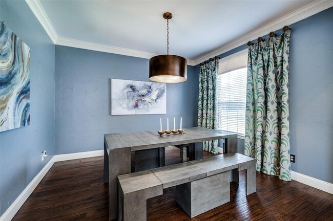 Building Photo - 4621 Hinton Dr