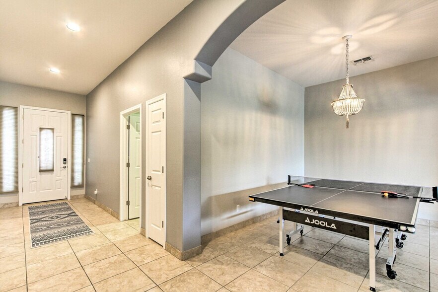 Building Photo - 3219 W Languid Ln