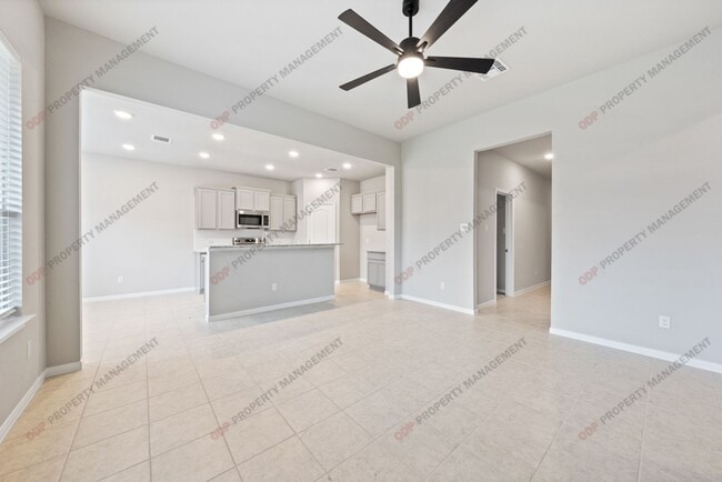 Building Photo - 748 Gingham Trl