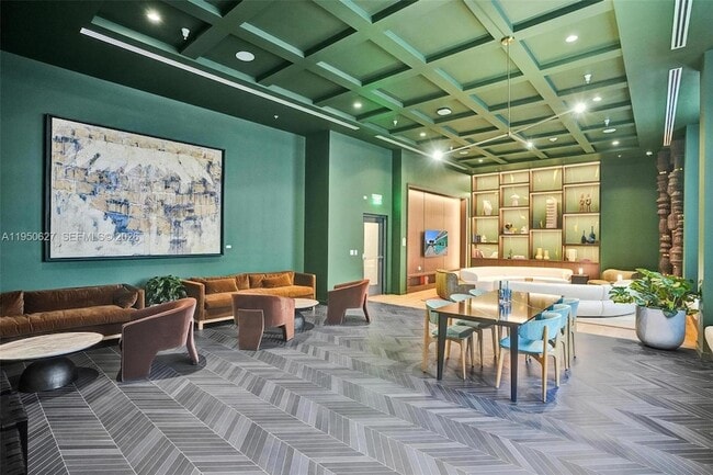 Building Photo - 11 NE 6th St