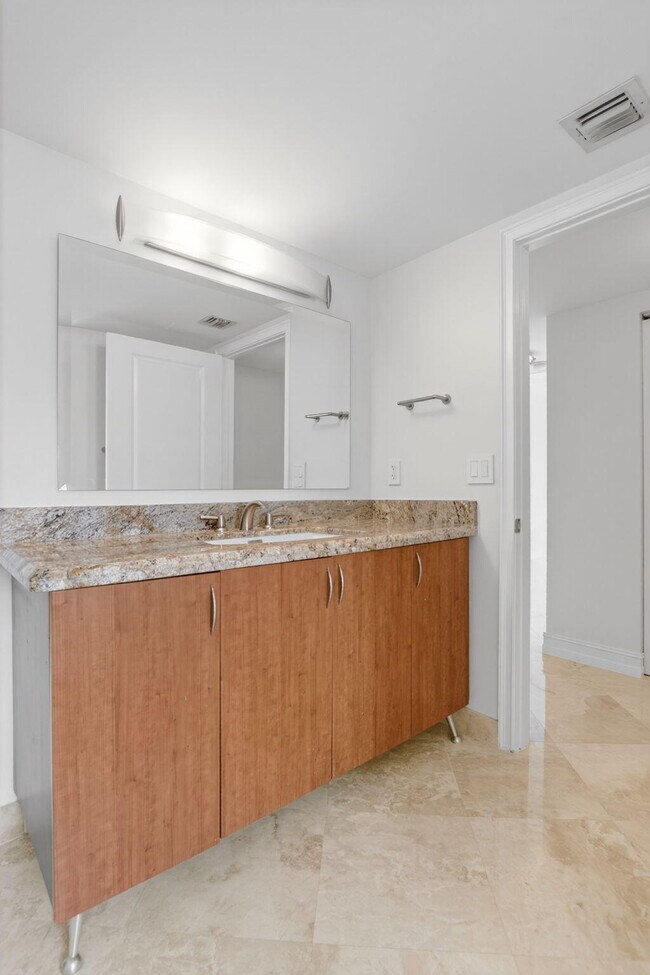 Building Photo - 99 SE Mizner Blvd