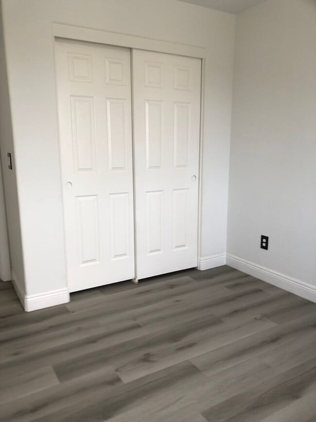 Building Photo - Southwest Bakersfield Home