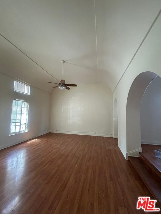 Building Photo - 624 S Berendo St