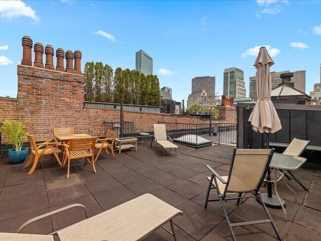 Building Photo - 228 Commonwealth Ave