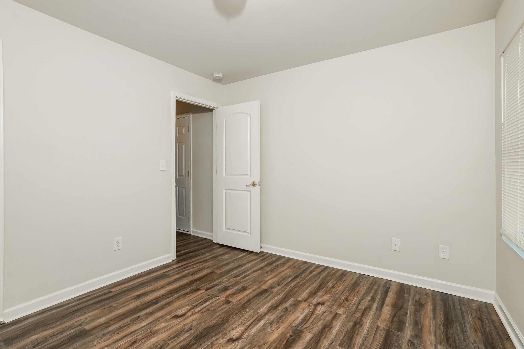 Building Photo - 401 Hawthorn Trail