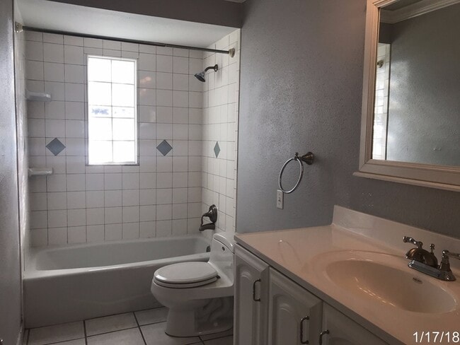 Building Photo - Contemporary 3/2 2-Car Garage Pool Home at Clubhouse Estates in Dr. Phillips Area