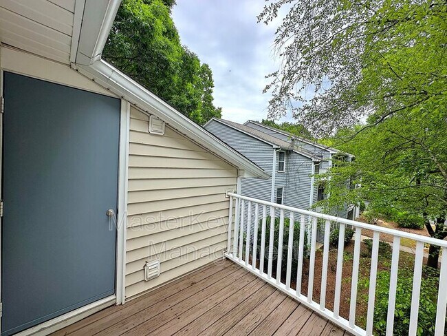 Building Photo - 1312 Hillbrow Ln