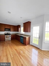 Building Photo - 8283 Makensie Way