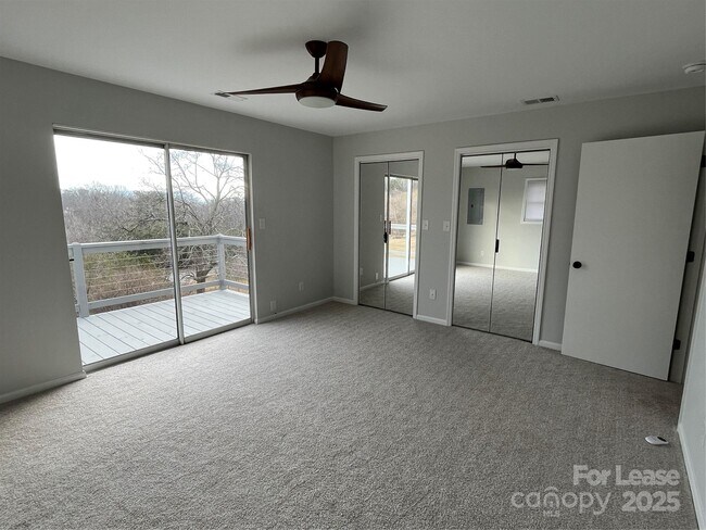 Building Photo - 303 Hi Alta Ave