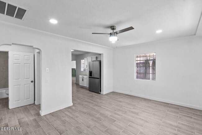 Building Photo - 3605 Taylor Ave