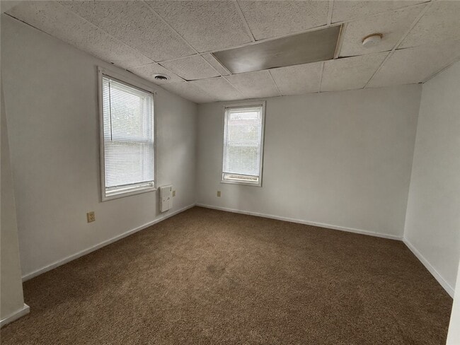 Building Photo - 138 Wall St
