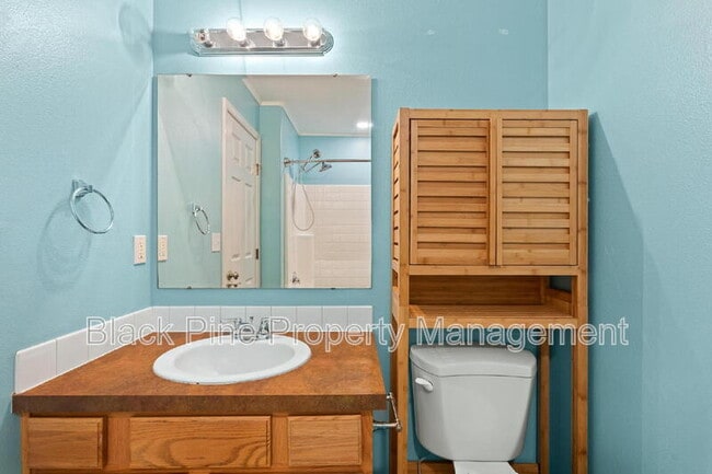 Building Photo - 43 S Newberry Way