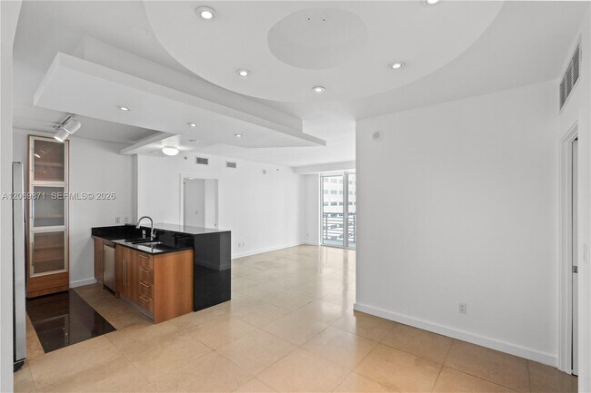 Building Photo - 325 S Biscayne Blvd