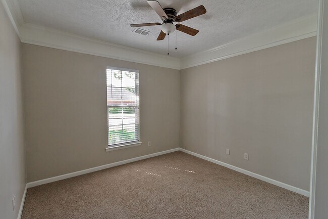 Building Photo - Home for Rent in Montgomery