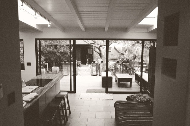 indoor outdoor - 11818 Pacific Ave