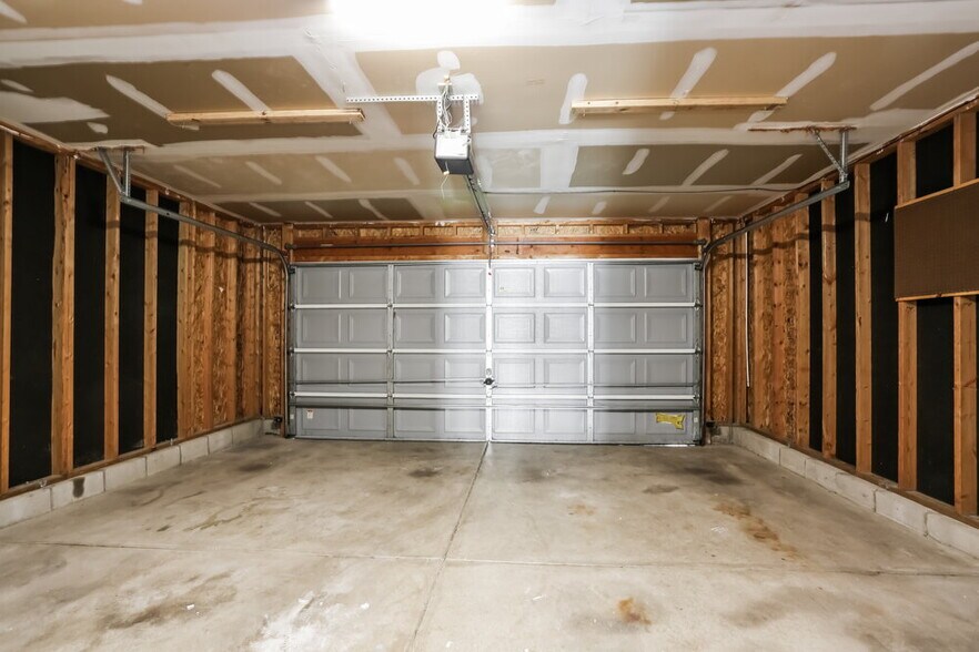 Building Photo - 4003 Prestige Ct