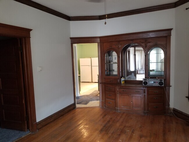 Dining Room - 3451 S Western Ave
