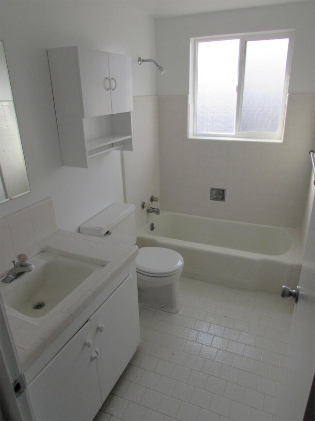 Building Photo - 3806 S Sunnyvale Dr