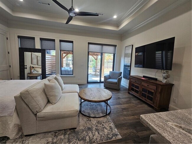 Building Photo - 97 Perth Dr