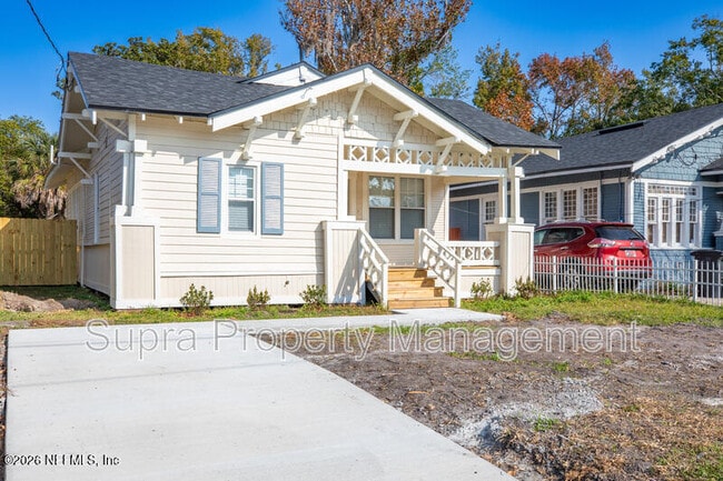 Building Photo - 2703 College St