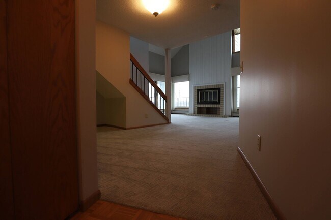 Building Photo - 603 Lake St