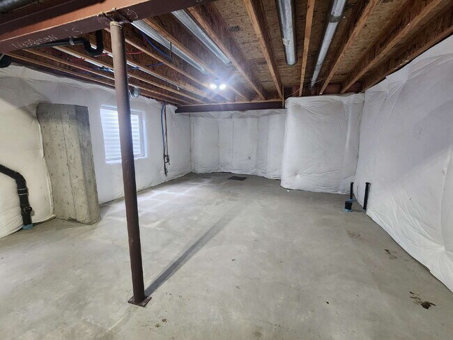 Building Photo - Beautiful 4 Bedroom Home In Beacon Point! Cherry Creek Schools!