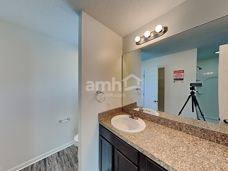 Building Photo - 6127 Sage Willow Way