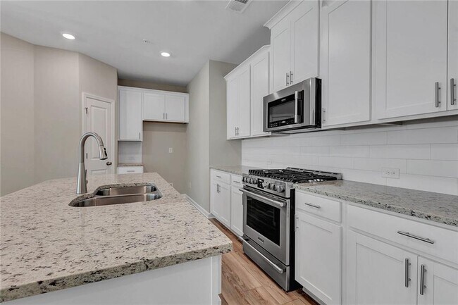 Building Photo - 1376 Elderwood Way