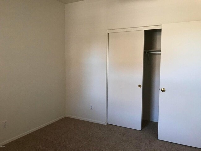 Building Photo - 7323 W St Charles Ave