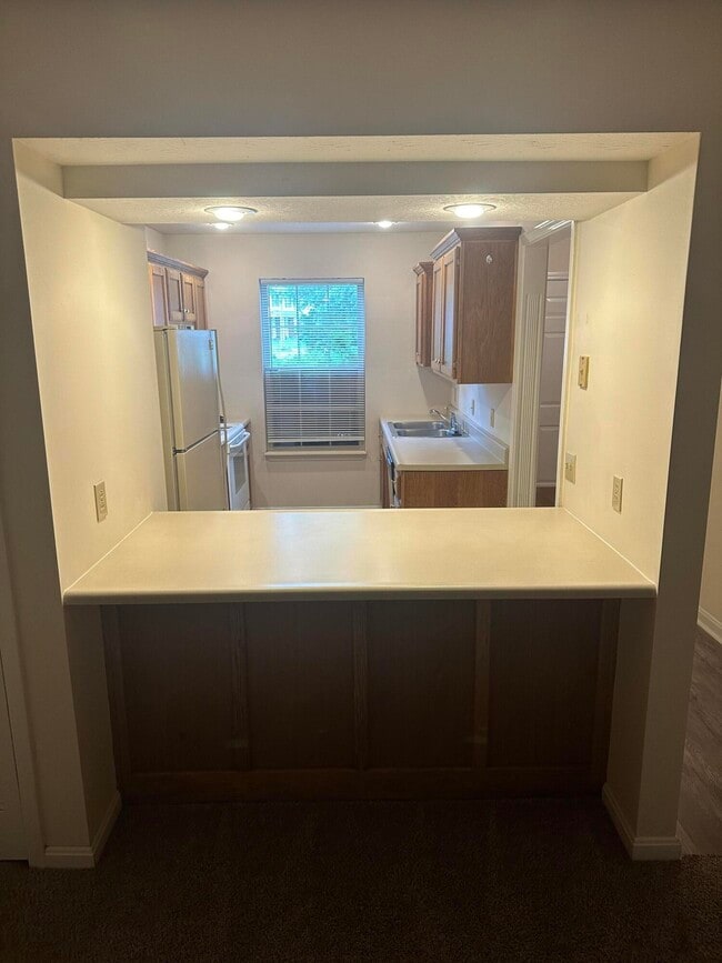 Building Photo - 1017 Smither Dr