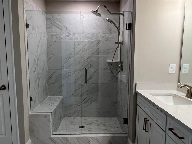 Building Photo - 431 Lincoln St