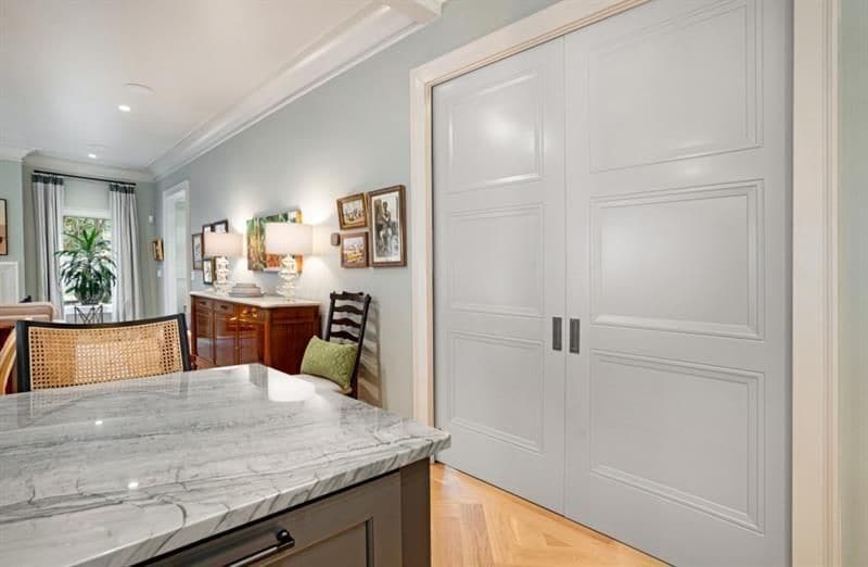 Building Photo - 407 8th St NE