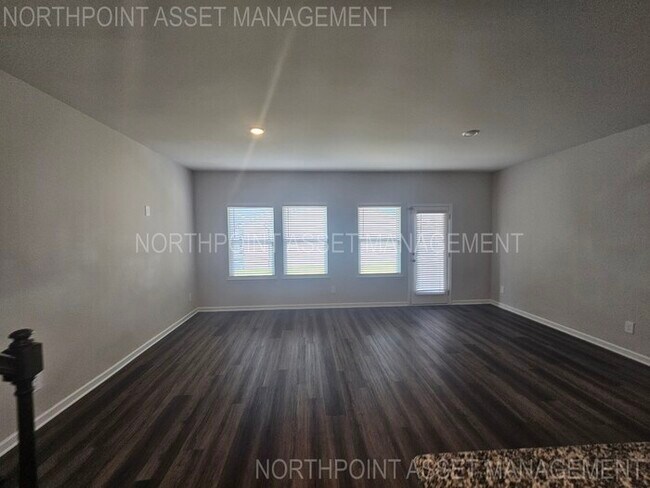 Building Photo - Beautiful Townhome for Lease in Lawrenceville